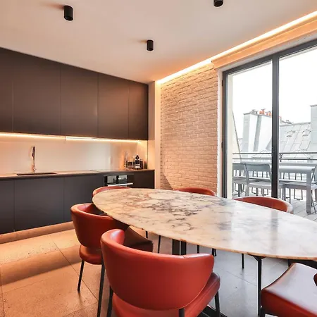 Apartment Exclusive Multi Purpose Space With Large Terrace