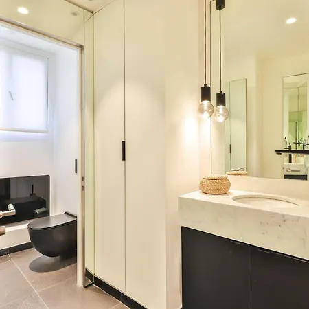 Apartment Exclusive Multi Purpose Space With Large Terrace