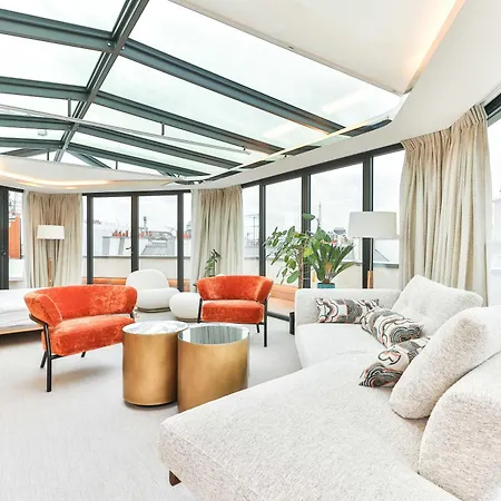 Exclusive Multi Purpose Space With Large Terrace Paris